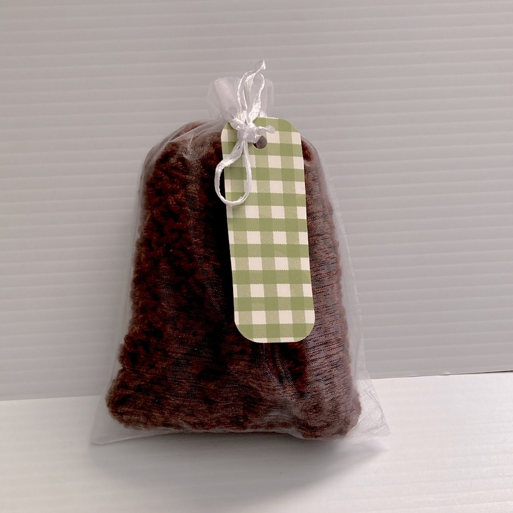 CASTELBEL Limited Edition Gingerbread House Bath Bar Washcloth Gift Set - Picture 4 of 6